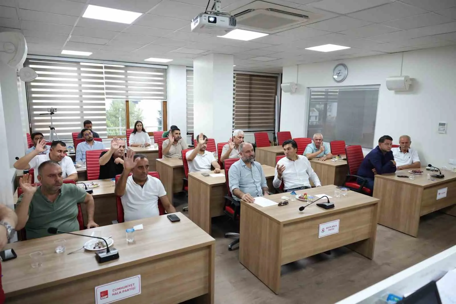 Honaz Belediye Meclisi’nde ibre tersine döndü: CHP yeniden liderliği ele aldı