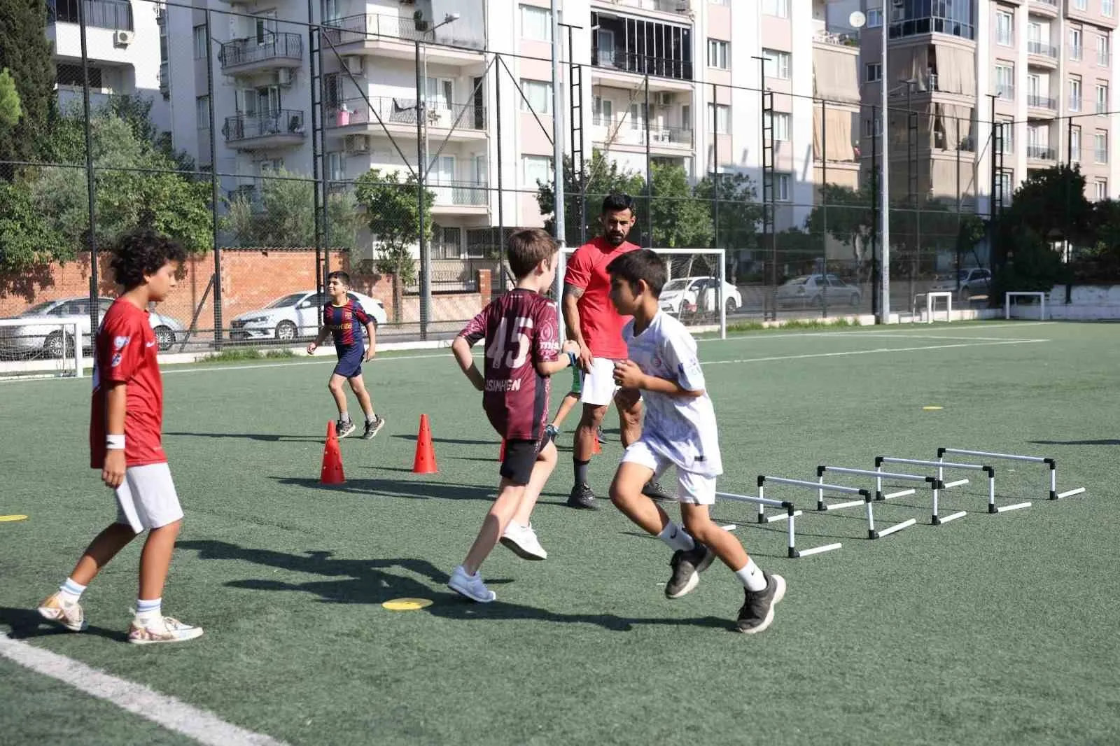Efeler’de minik kramponlar sahaya iniyor: Kayıt dönemi başladı