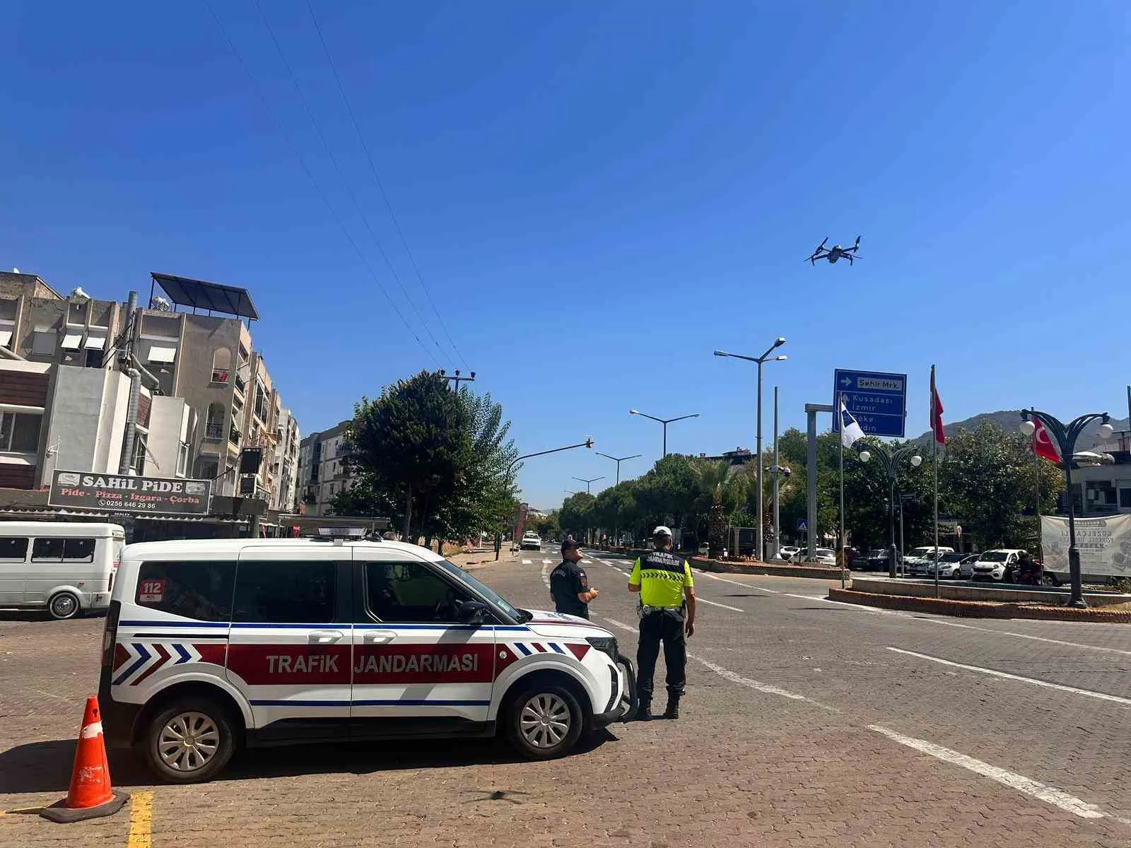 Güzelçamlı’da trafik güvenliği için havadan denetim mesaisi