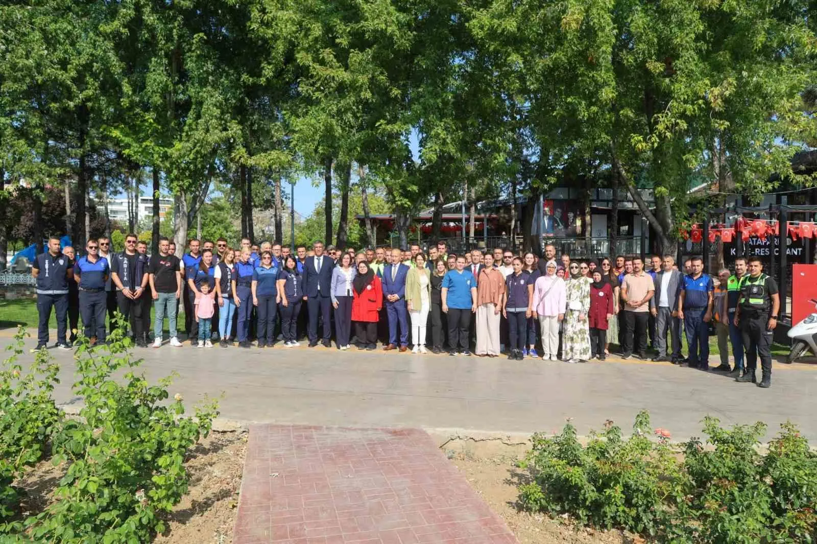 Uşak’ın huzur nöbetçilerine özel gün: Başkan Vekili Özkan’dan zabıtaya tam destek