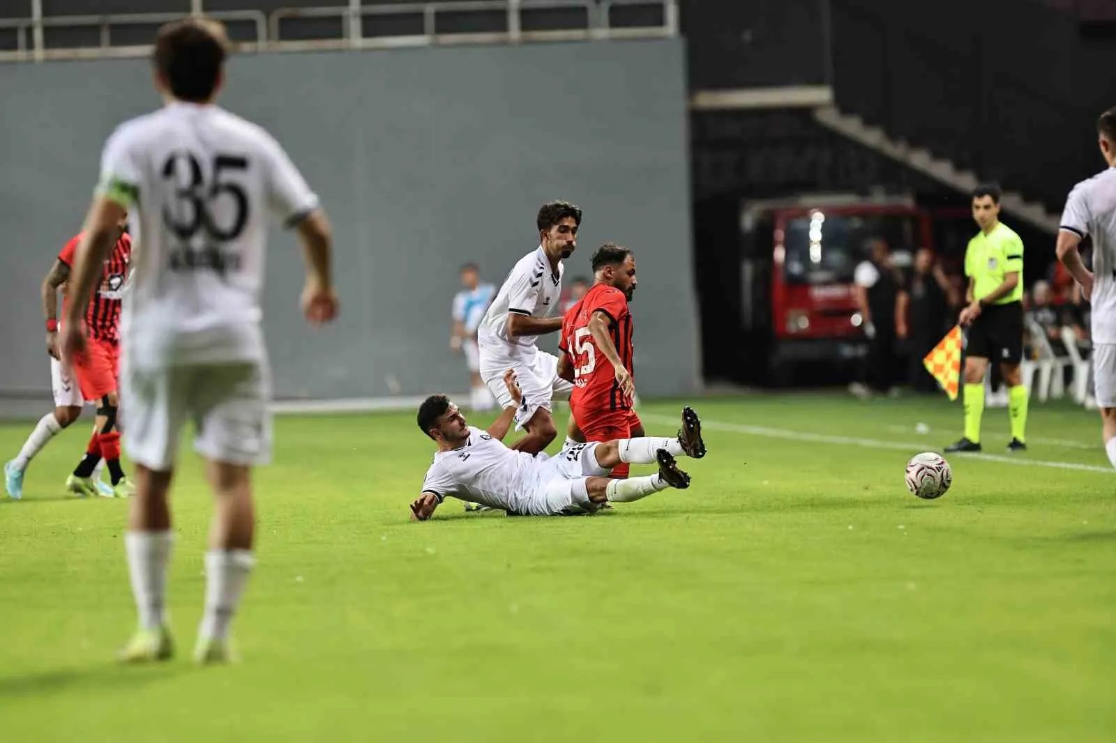 Altay evinde puanı paylaştı: İzmir'de kazanan çıkmadı