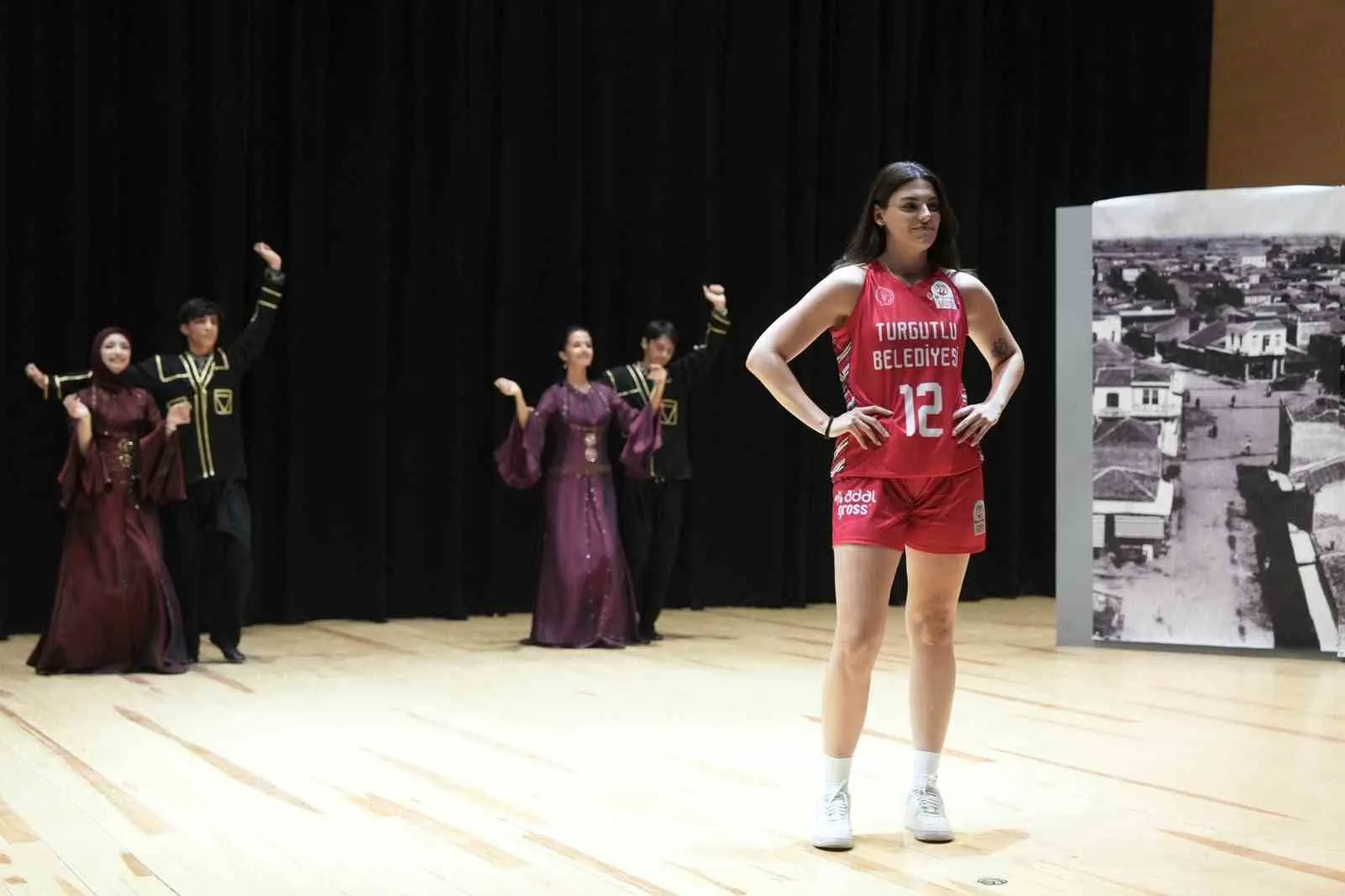 Kasaba’da spor ve sanat rüzgarı: Turgutlu yeni sezona iddialı giriyor