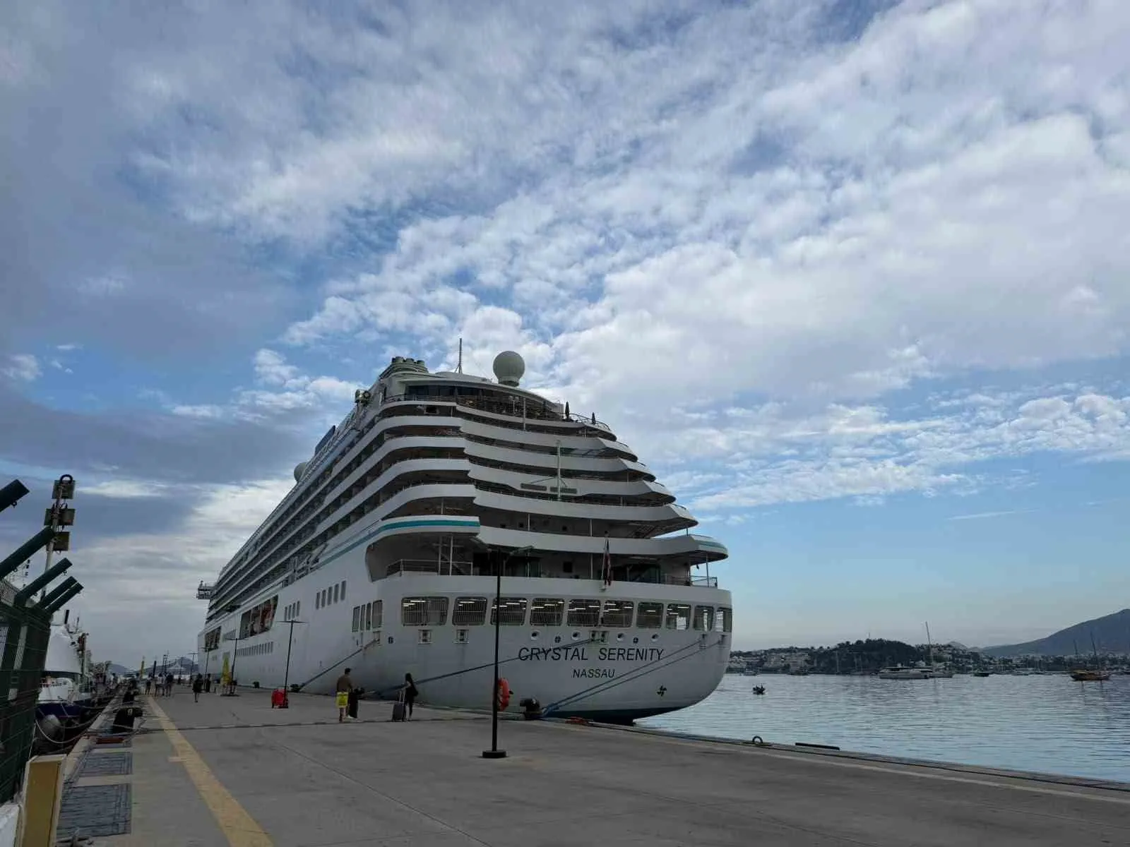 Bodrum limanında dev hareketlilik: 693 misafirle geldi