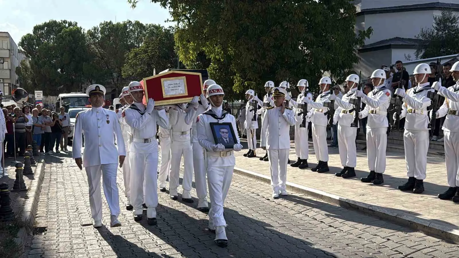 Askeri yargının acı kaybı: Atalay Tokat son yolculuğuna uğurlandı
