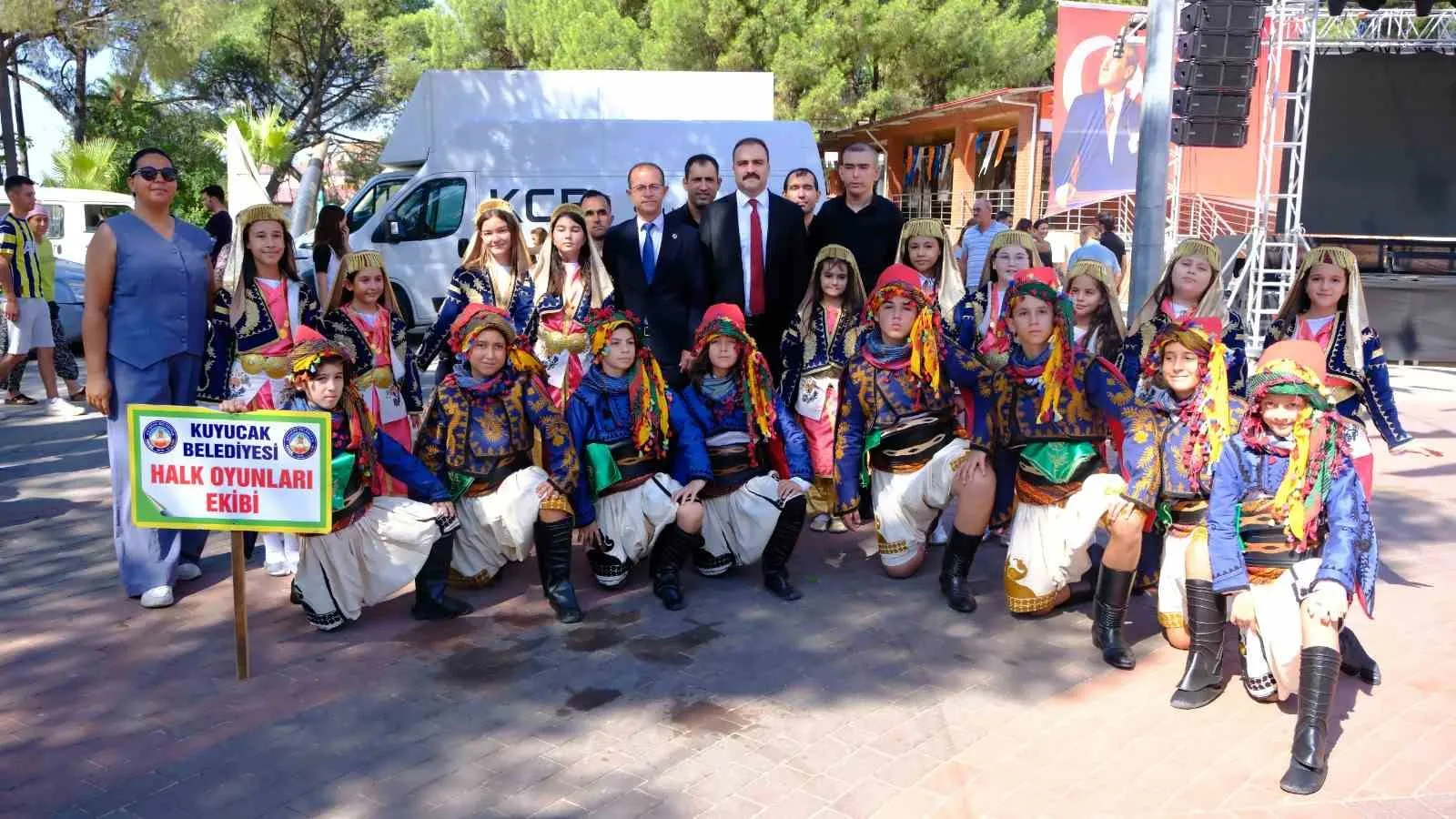 Kuyucak’ta 104 yıllık gurur: Kurtuluş günü coşkusu sokaklara taştı
