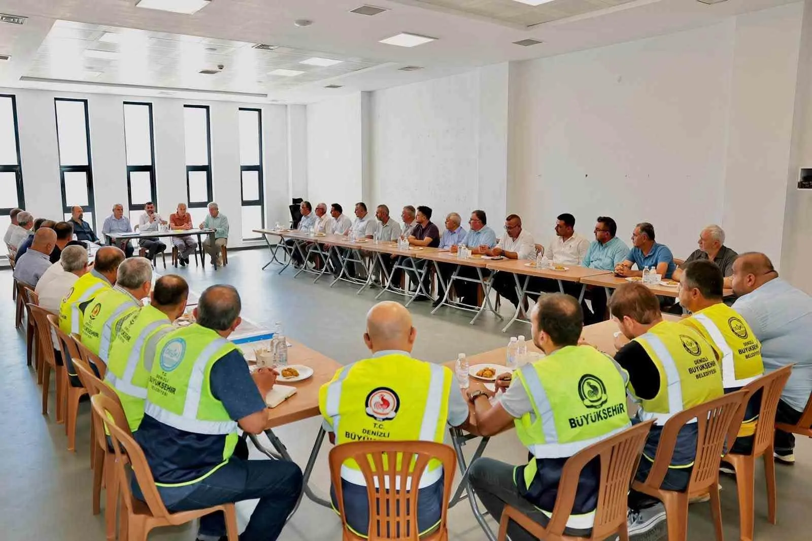 Honaz’da yönetim anlayışını değiştiren adım: Muhtarlarla omuz omuza