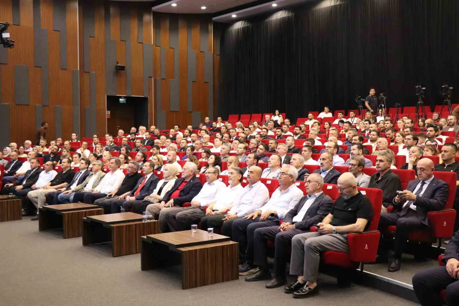 Denizli iş dünyasında yeni dönem: Uğur Erdoğan’dan dev yatırım ve büyüme mesajı