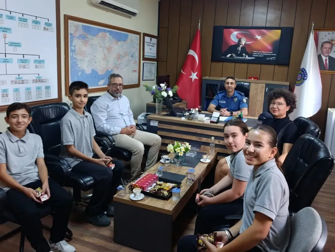 Yenipazar’da minik öğrencilerden emniyete anlamlı ziyaret