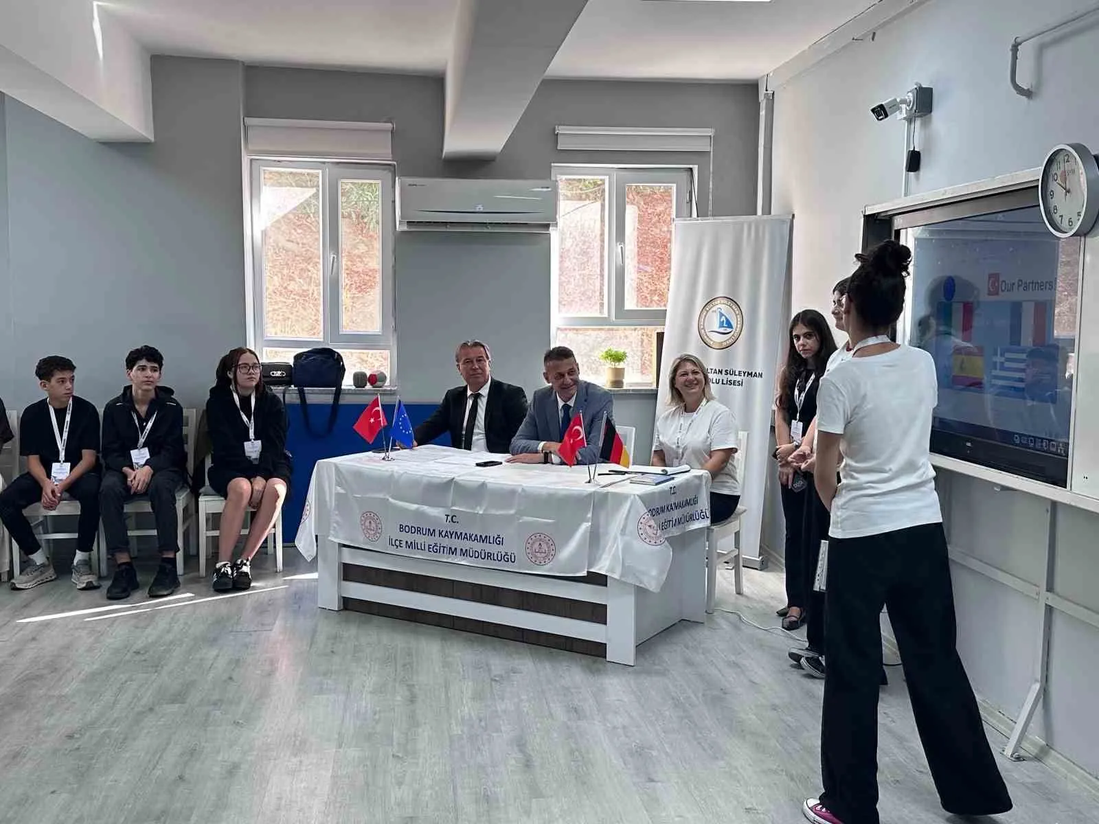 Bodrum’da eğitim köprüsü: Alman öğrencilerle demokratik katılım zirvesi