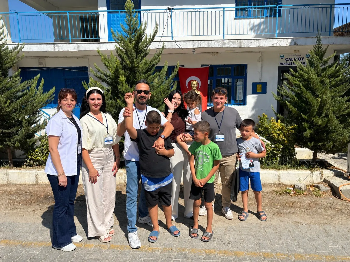 Söke’de miniklerin okul heyecanına belediye dokunuşu: Kuaför ayağına geldi