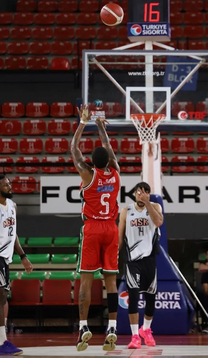Ege derbisinde prova vakti: Karşıyaka ve Petkimspor kozlarını paylaşıyor