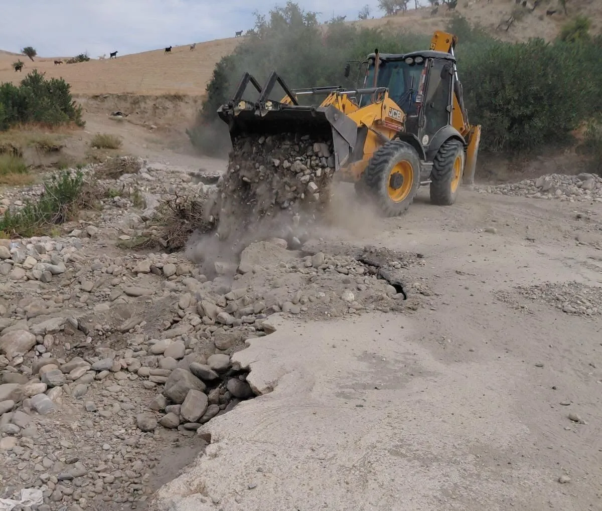 Babadağ'da ulaşım seferberliği: Yollar daha güvenli hale getiriliyor