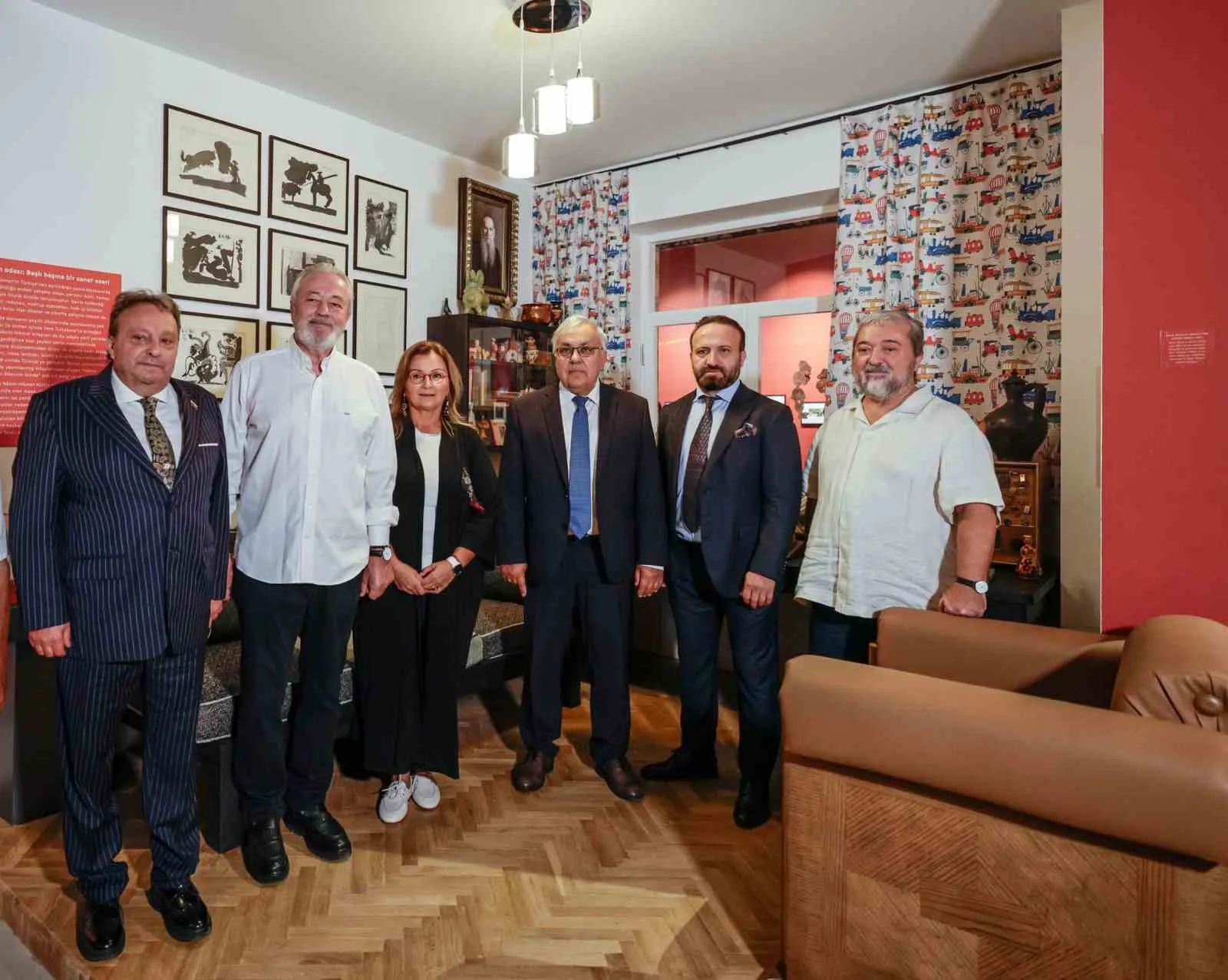 Rus Büyükelçi Vershinin’den İzmir’de Nâzım Hikmet’e vefa ziyareti