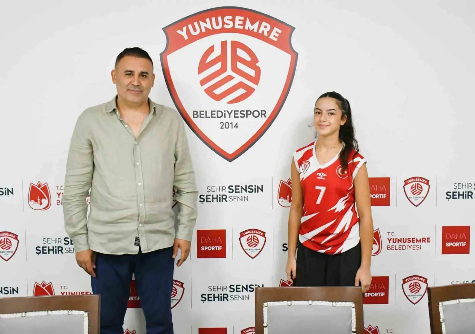 Yunusemre Belediyespor savunma hattını genç yetenekle güçlendirdi