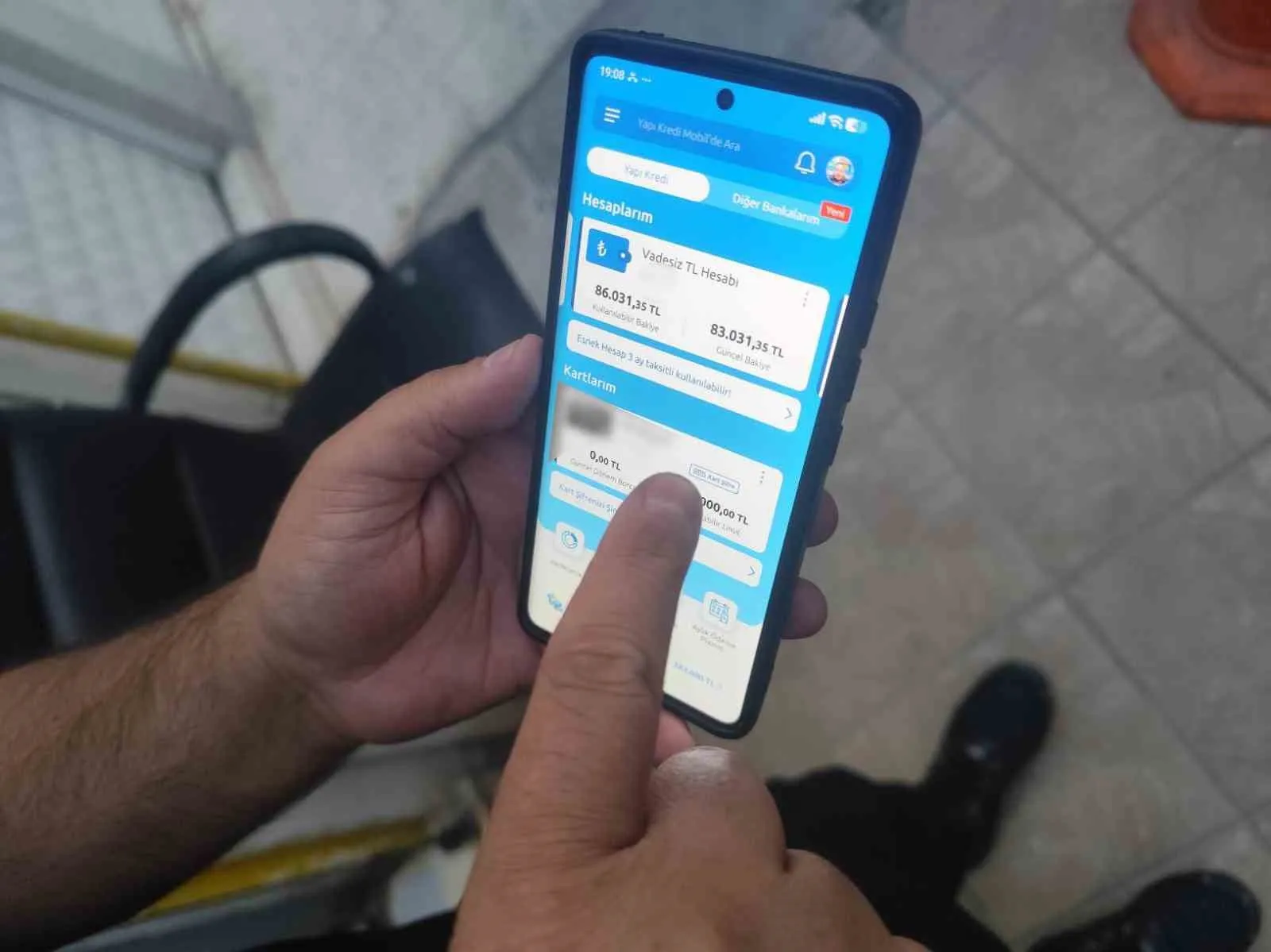 Buca’da esnafın vicdan sınavı: Yanlışlıkla yatan 83 bin liranın sahibi aranıyor