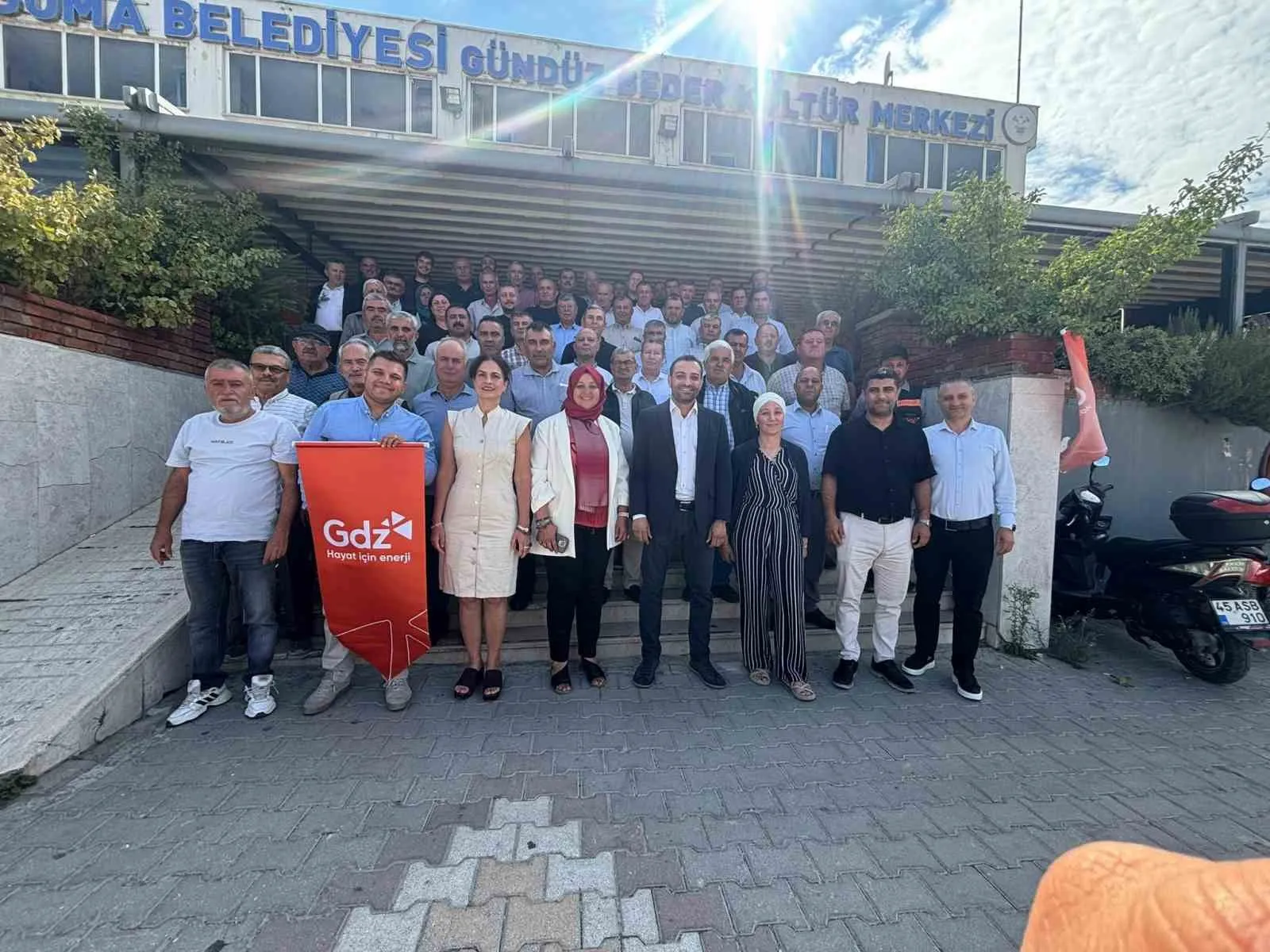 Muhtarlardan gelen talepler doğrudan masaya yatırıldı: Gdz Elektrik Manisa’da sahaya indi