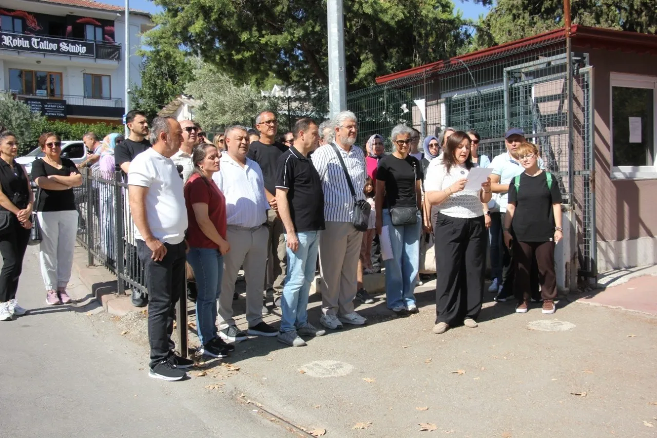 Denizli’de okul belirsizliği: Veliler LGS sürecinin aksamasından endişeli