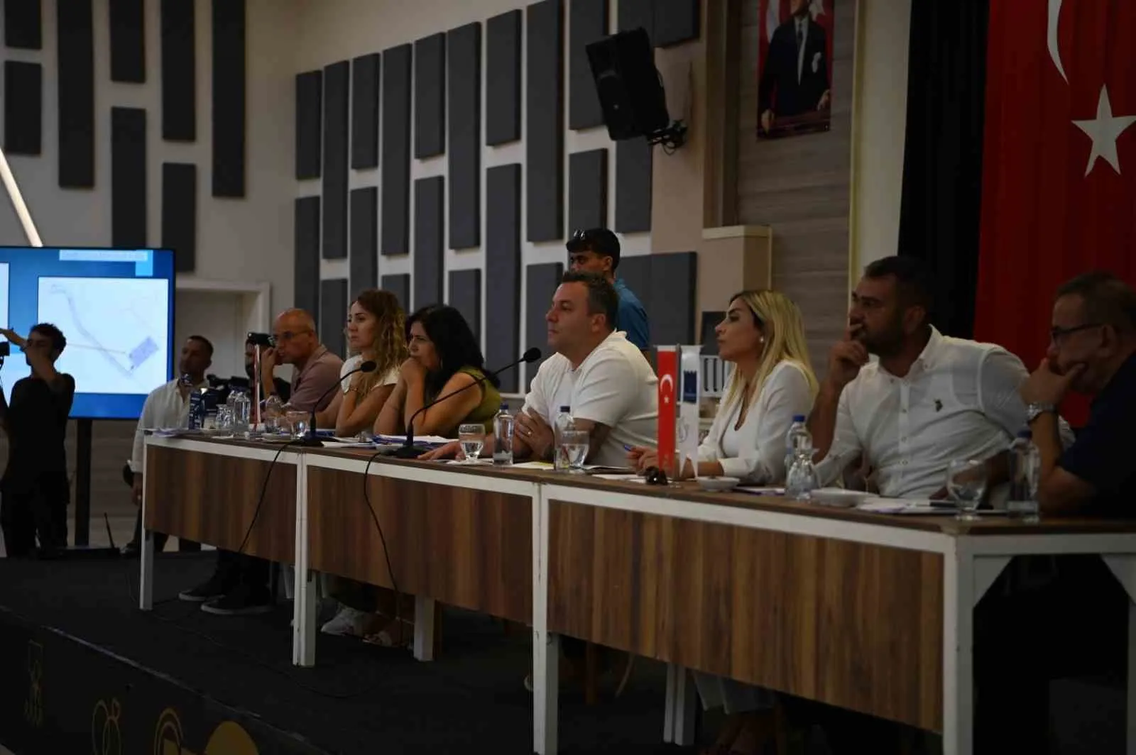 Kuşadası'nda stat krizi: Başkan Vekili Demirtaş'tan rant iddialarına net yanıt