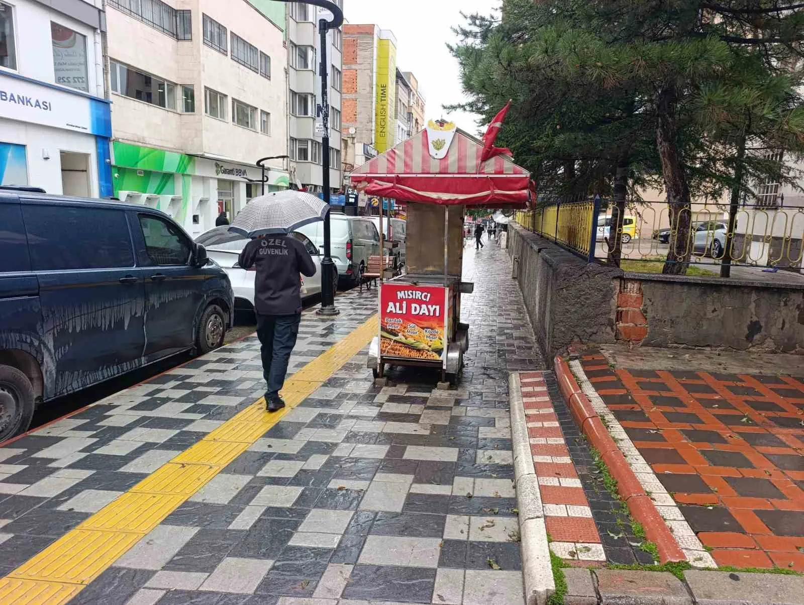 Afyonkarahisar'da mevsim geçişi sert hissediliyor: Termometreler çakıldı