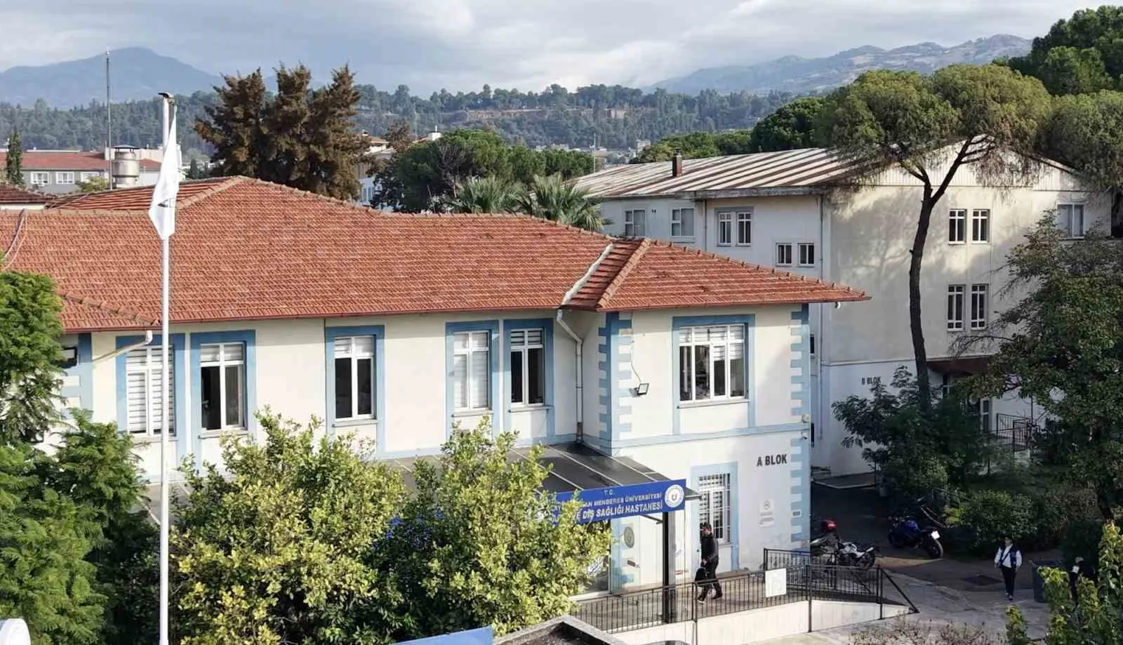 ADÜ Diş Hekimliği’nden mezuniyet gururu: Geleceğin hekimleri sahaya iniyor
