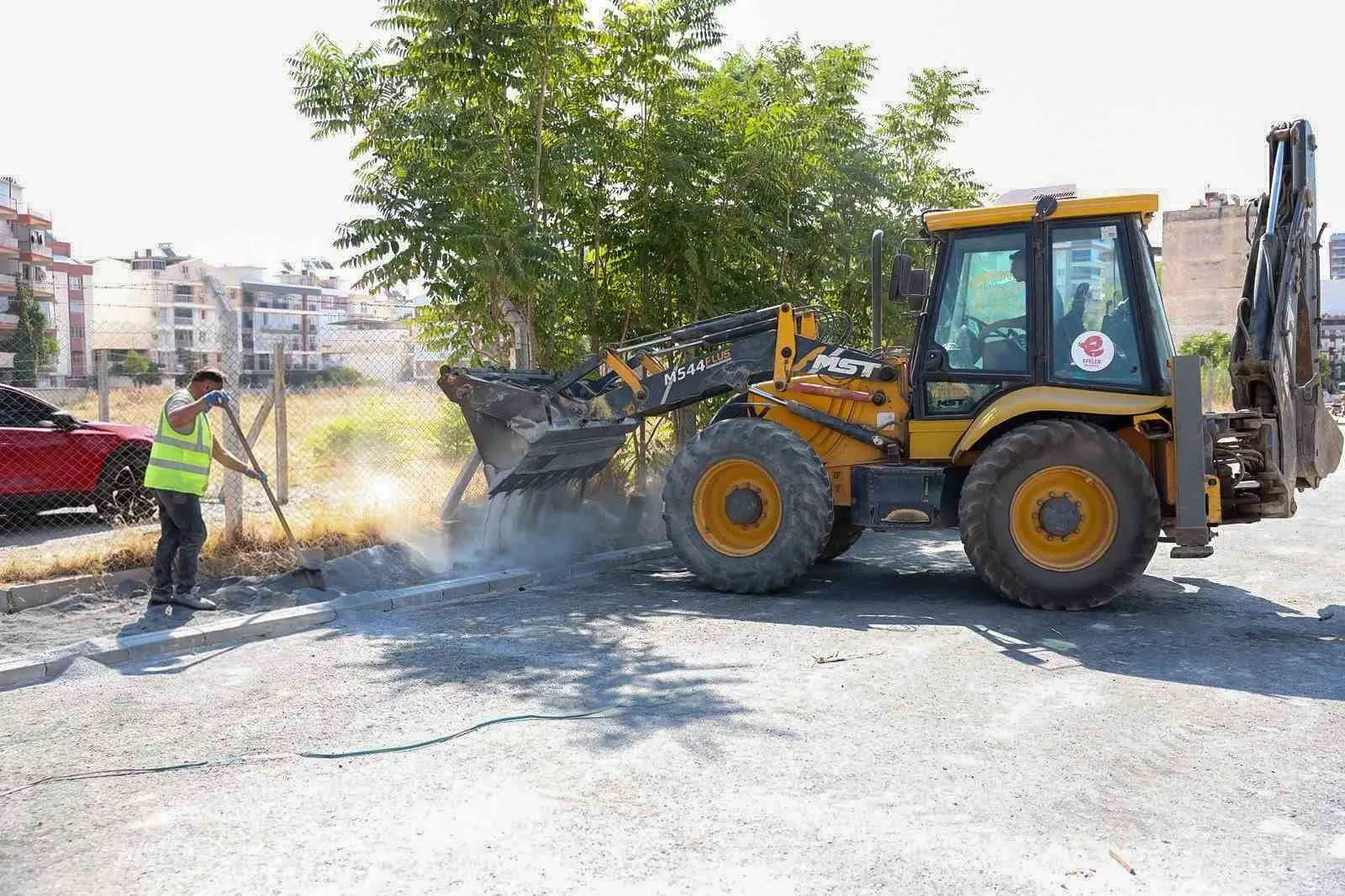 Efeler’in sokaklarına modern dokunuş: Yedi Eylül Caddesi’nde hummalı çalışma