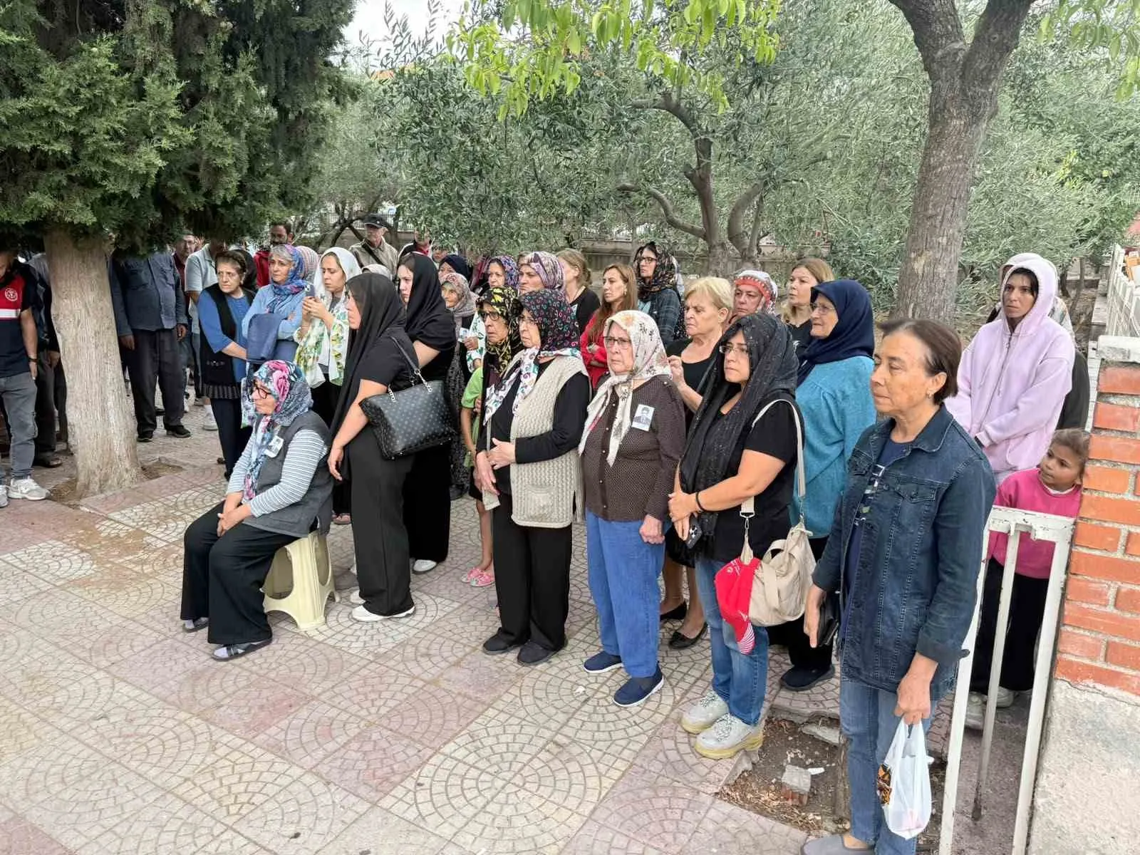 Manisa kahramanını uğurladı: Kıbrıs Gazisi Hasan Yıldız ebediyete intikal etti