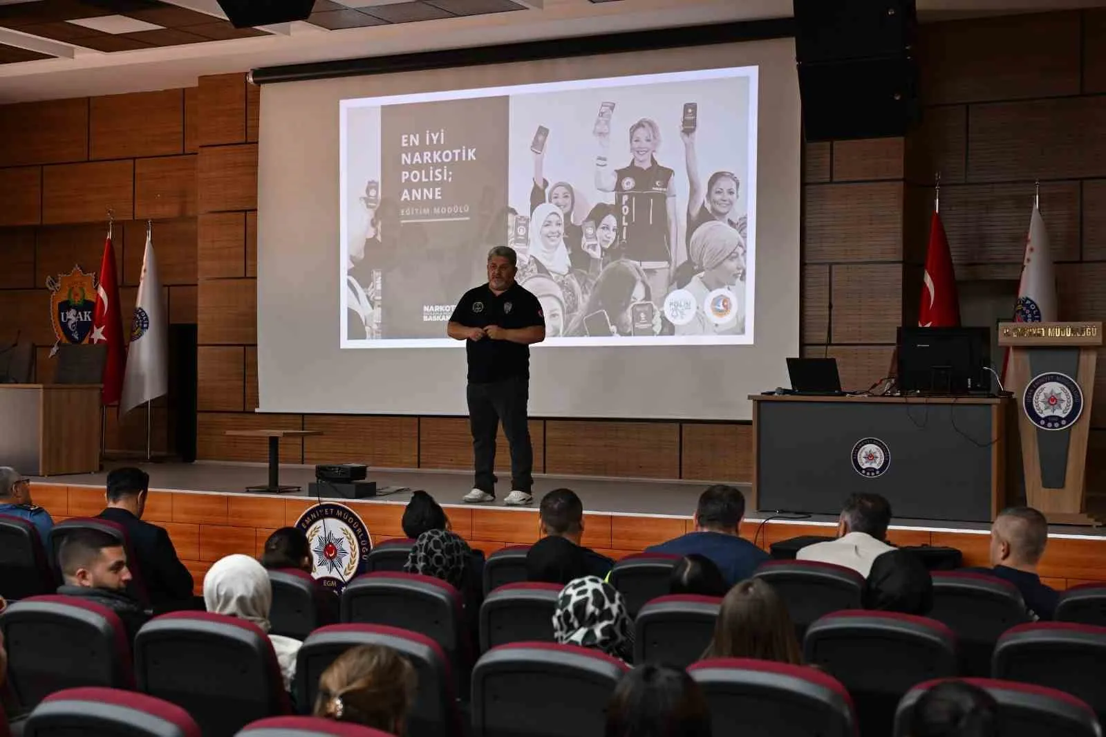 Uşak'ta okulların gizli kahramanları güvenlik için bir araya geldi