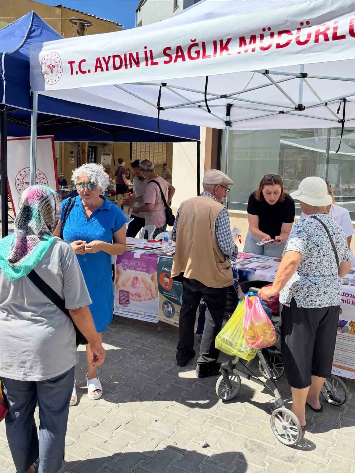 Söke'de sağlık seferberliği: Pazar yerinde hayati uyarılar