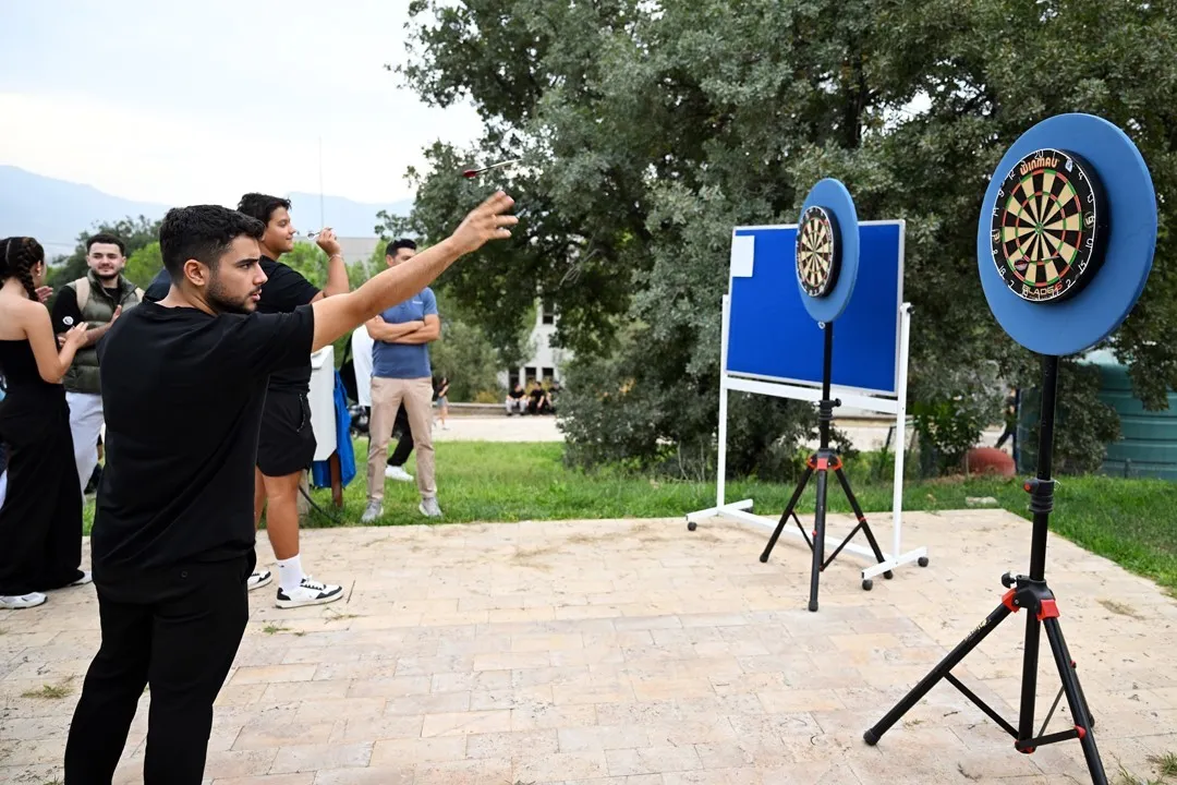 Manisa’da kampüs heyecanı: Öğrenciler yeni döneme renkli bir başlangıç yaptı