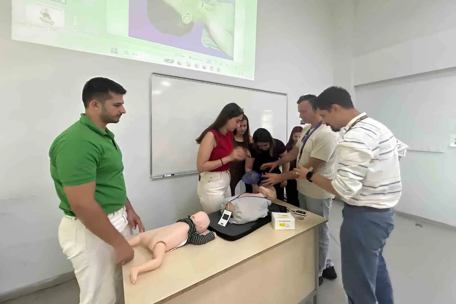 Çocuk sağlığında uzman dokunuş: ADÜ'den hayat kurtaran eğitim hamlesi