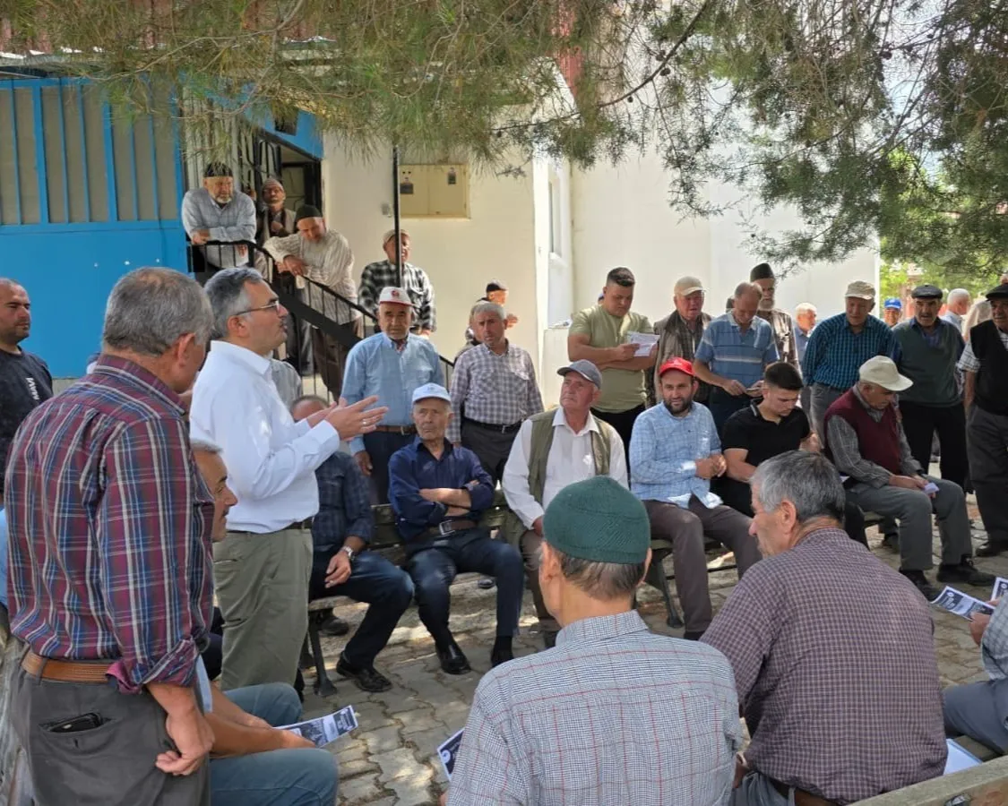Uşak’ta tarım seferberliği: Uzmanlar tarlada ve ahırda üreticinin yanında