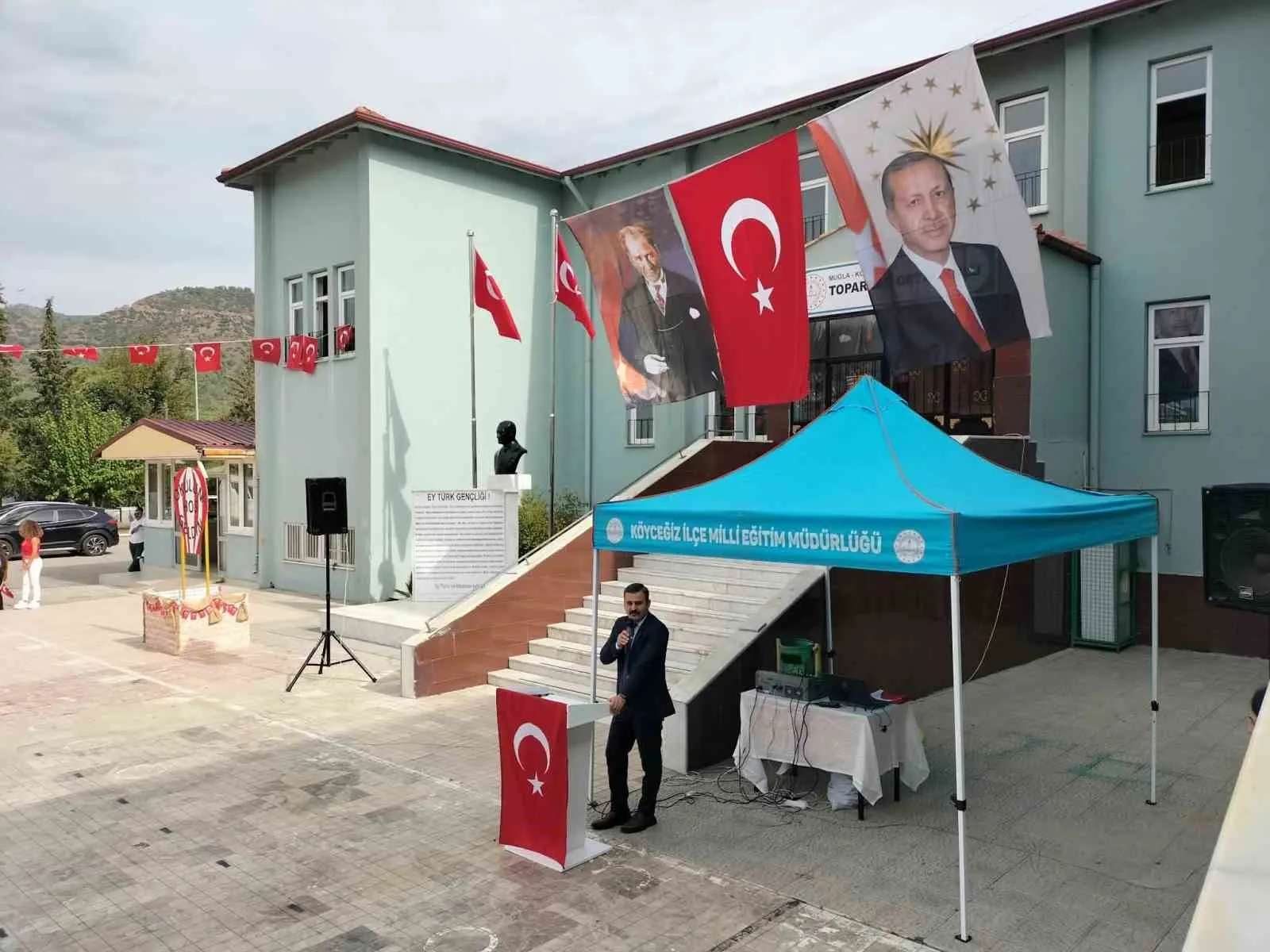 Köyceğiz’de ders zili coşkuyla çaldı: Yeni eğitim yılına görkemli başlangıç