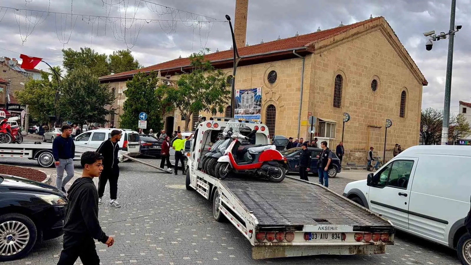 Bolvadin'de egzoz terörüne geçit yok: 52 motosiklet trafikten çekildi