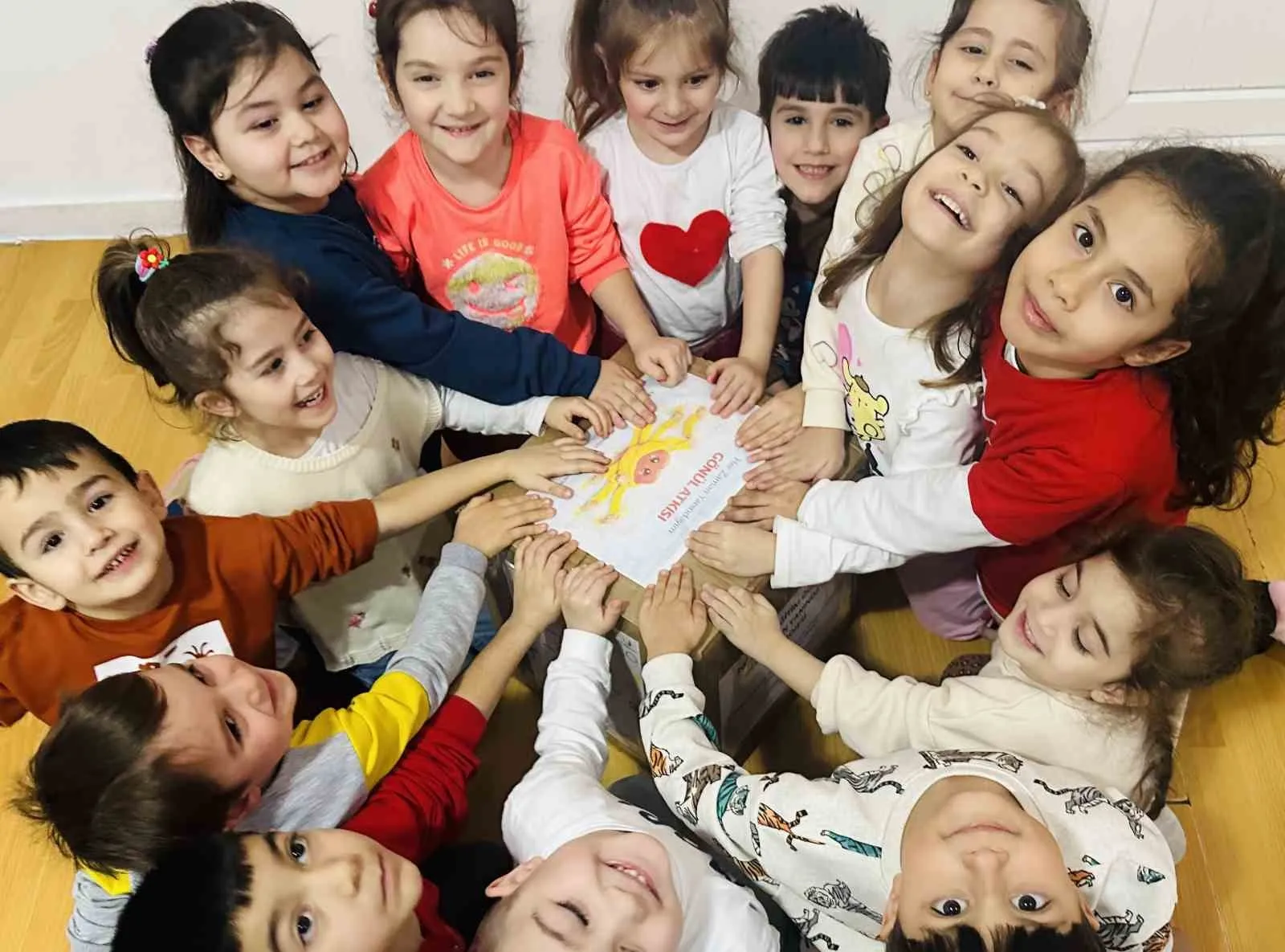 Okul yolunda miniklerin kaygısını yönetme rehberi: Ebeveynlere kritik uyarılar