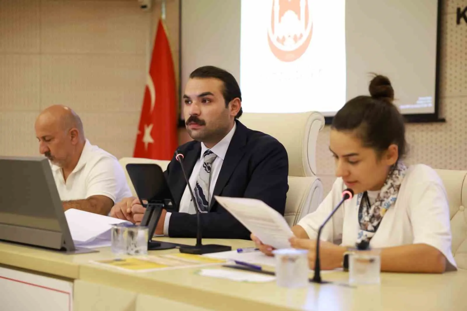 Şehzadeler meclisinde yoğun mesai: 34 kritik karar onaylandı