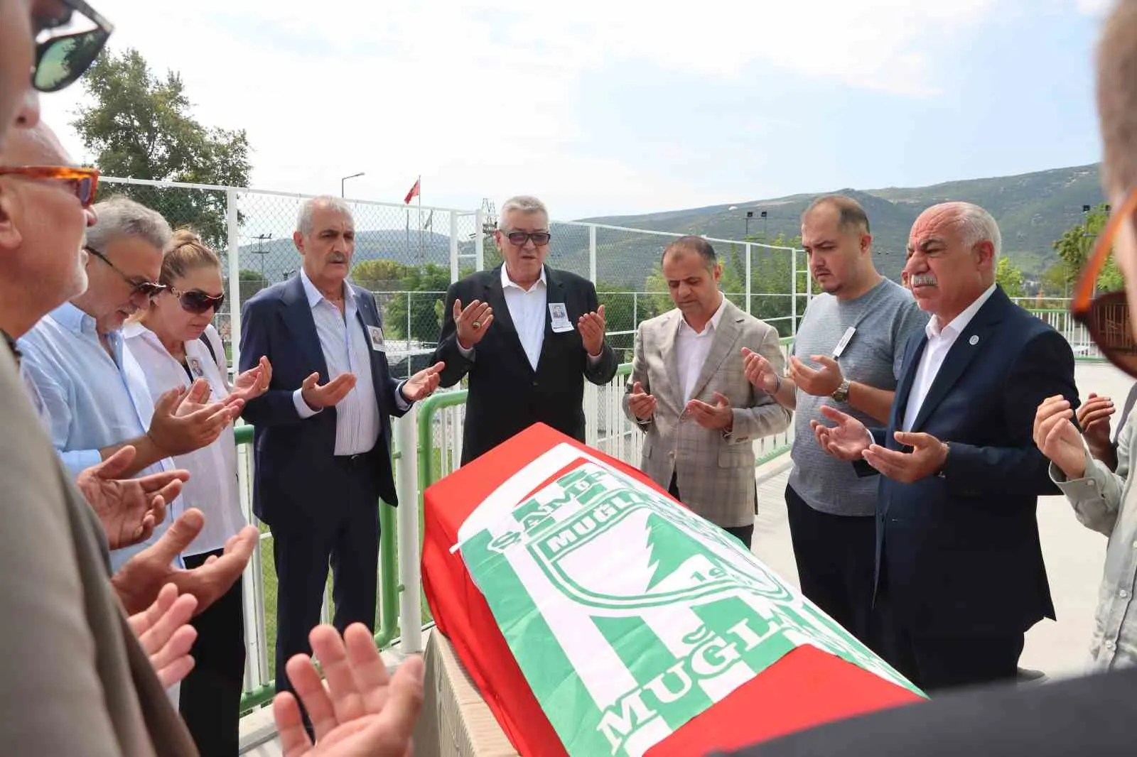 Muğlaspor’un acı günü: Eski başkan ve vekil Latif Sakıcı son yolculuğuna uğurlanıyor