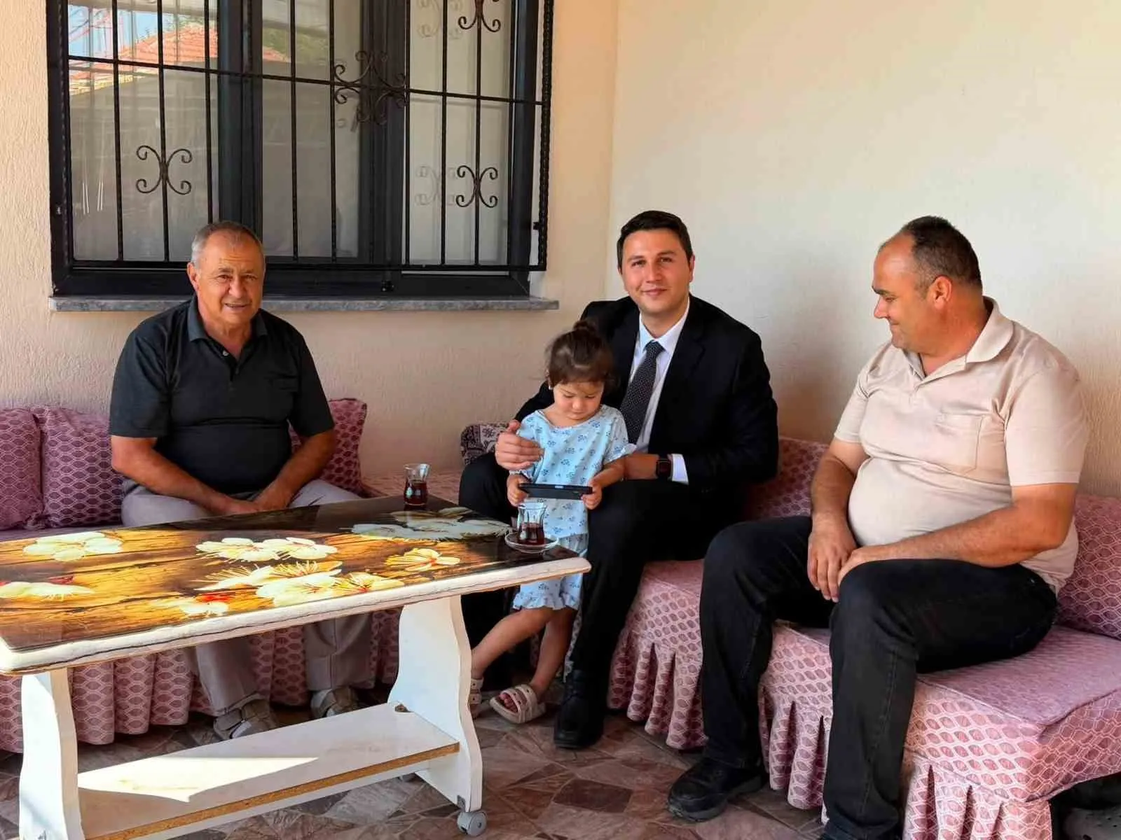 Buharkent’te vefa ziyareti: Kapı kapı dolaşıp hatır sordular