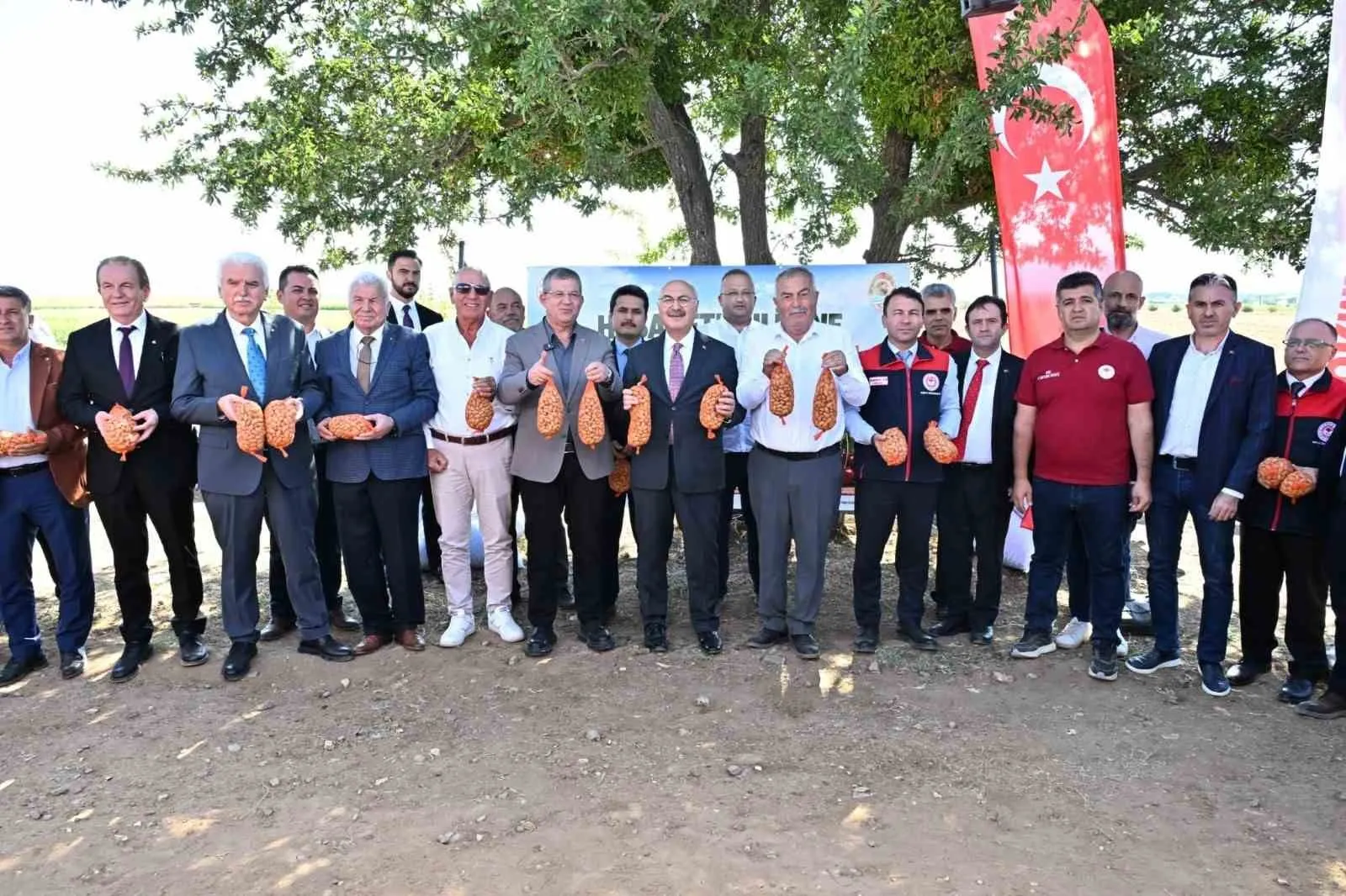 Denizli badem üretiminde rotayı yeniden çiziyor: Cevizdeki başarı model olacak