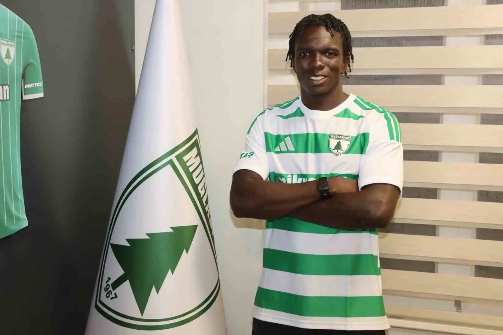 Muğlaspor'dan dünya turu yapan golcü hamlesi: Korede Osundina imzayı attı