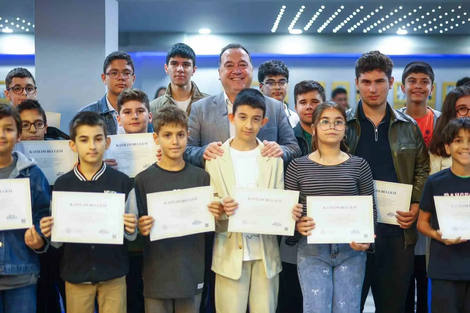 Manisa'da dijital devrim: Genç yazılımcılar ilk projeleriyle sahneye çıktı