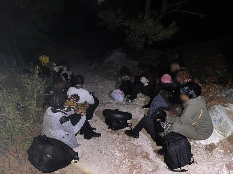 Ege kıyılarında kaçak göç hareketliliğine geçit yok: 73 kişi yakalandı