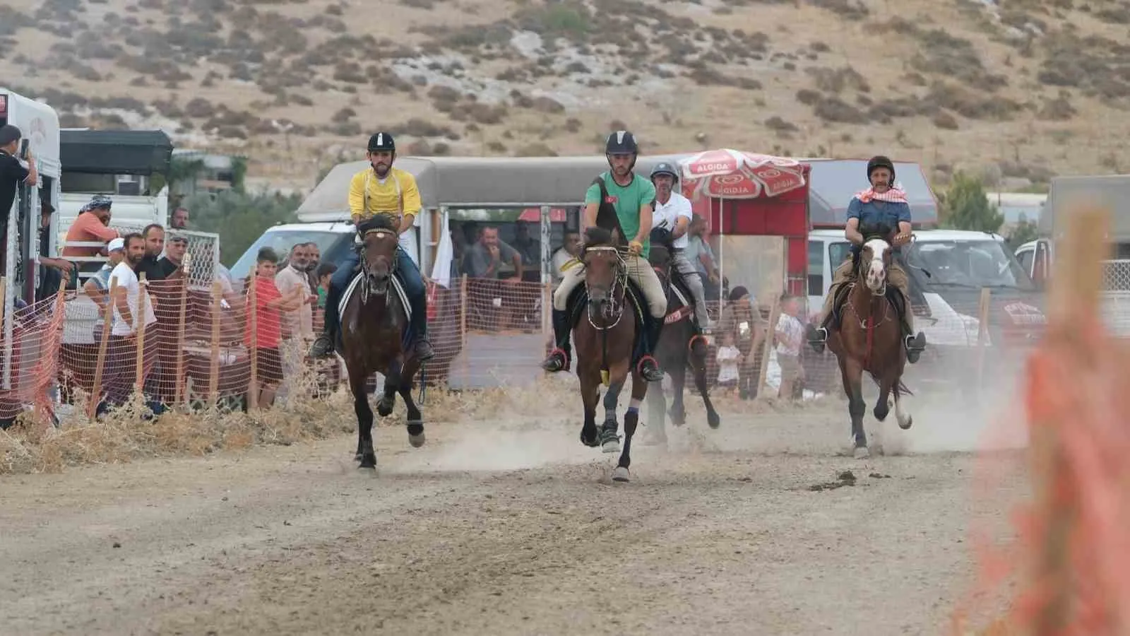 Menemen’de atlı gelenek şöleni: Şampiyonlar Seyrek Arena’da buluşuyor