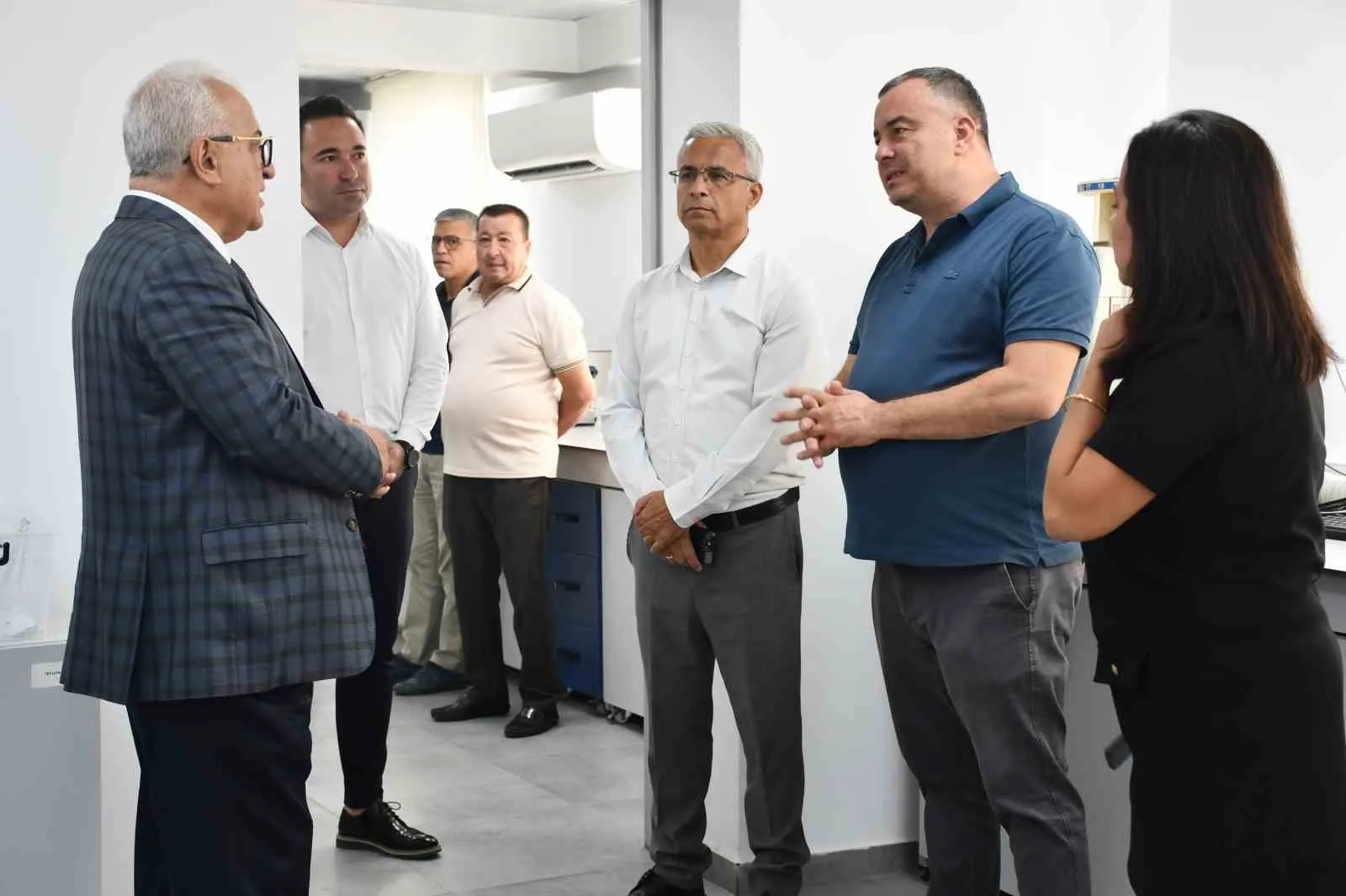 Aydın’ın tarım üssünde kritik denetim: Başmüfettiş Şahin laboratuvarı mercek altına aldı