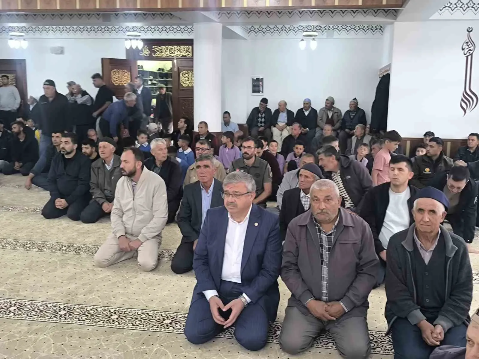 Başören Köyü’nde manevi buluşma: Yeni cami dualarla hizmete girdi