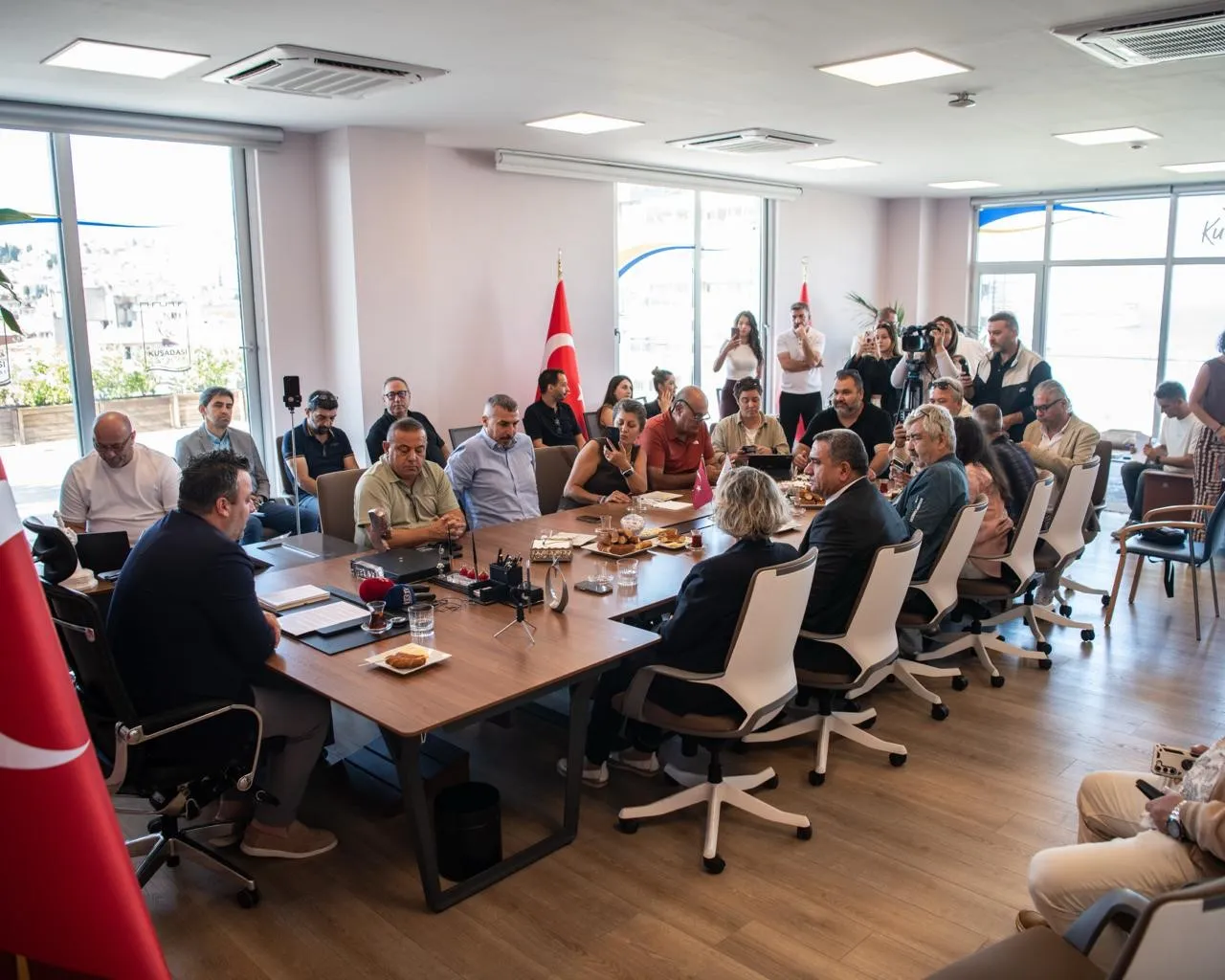 Kuşadası’nda 6 aylık hizmet bilançosu: Demirtaş’tan "kararlılık" vurgusu