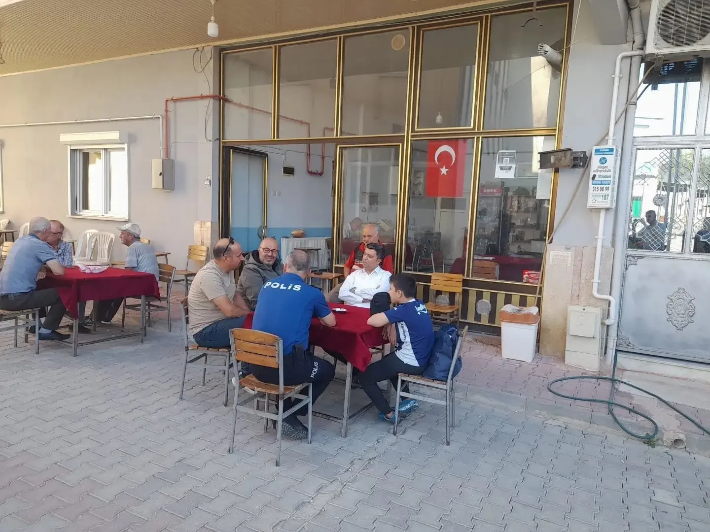 Yenipazar’da saha mesaisi: Kaymakam Karataş esnafın kapısını çaldı