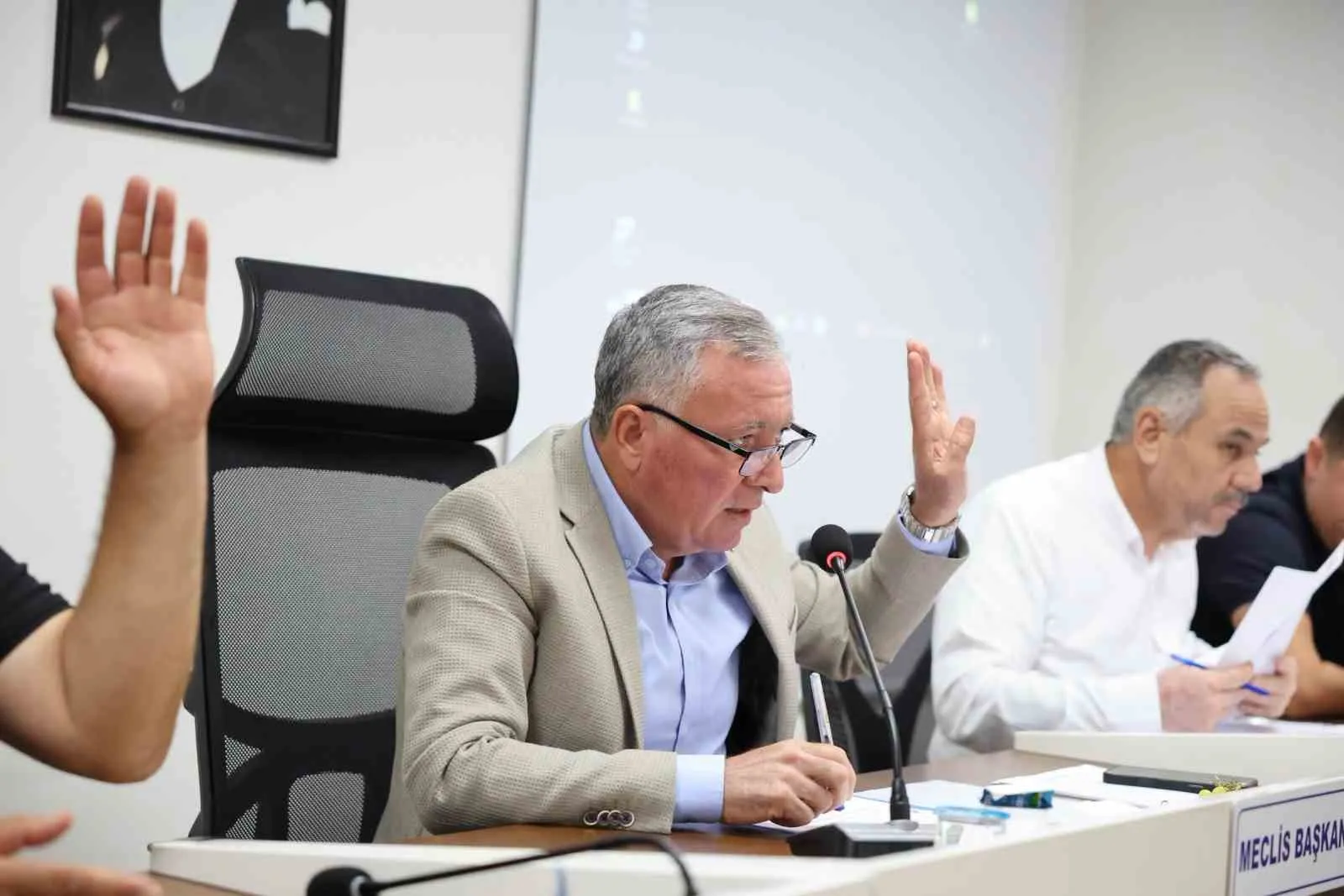 Honaz Belediye Meclisi’nde ibre tersine döndü: CHP yeniden liderliği ele aldı