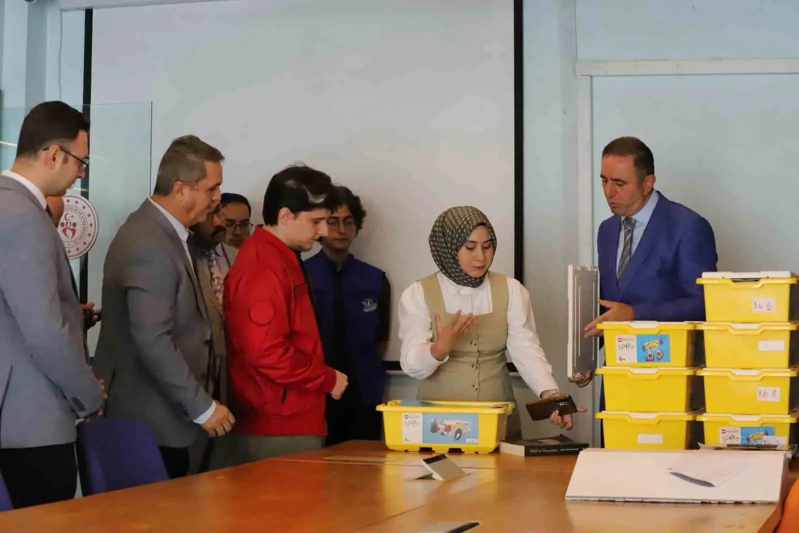 Muğla’da teknoloji rüzgarı: Vali Yardımcısı Cehveroğlu gençlerin projelerini yerinde inceledi