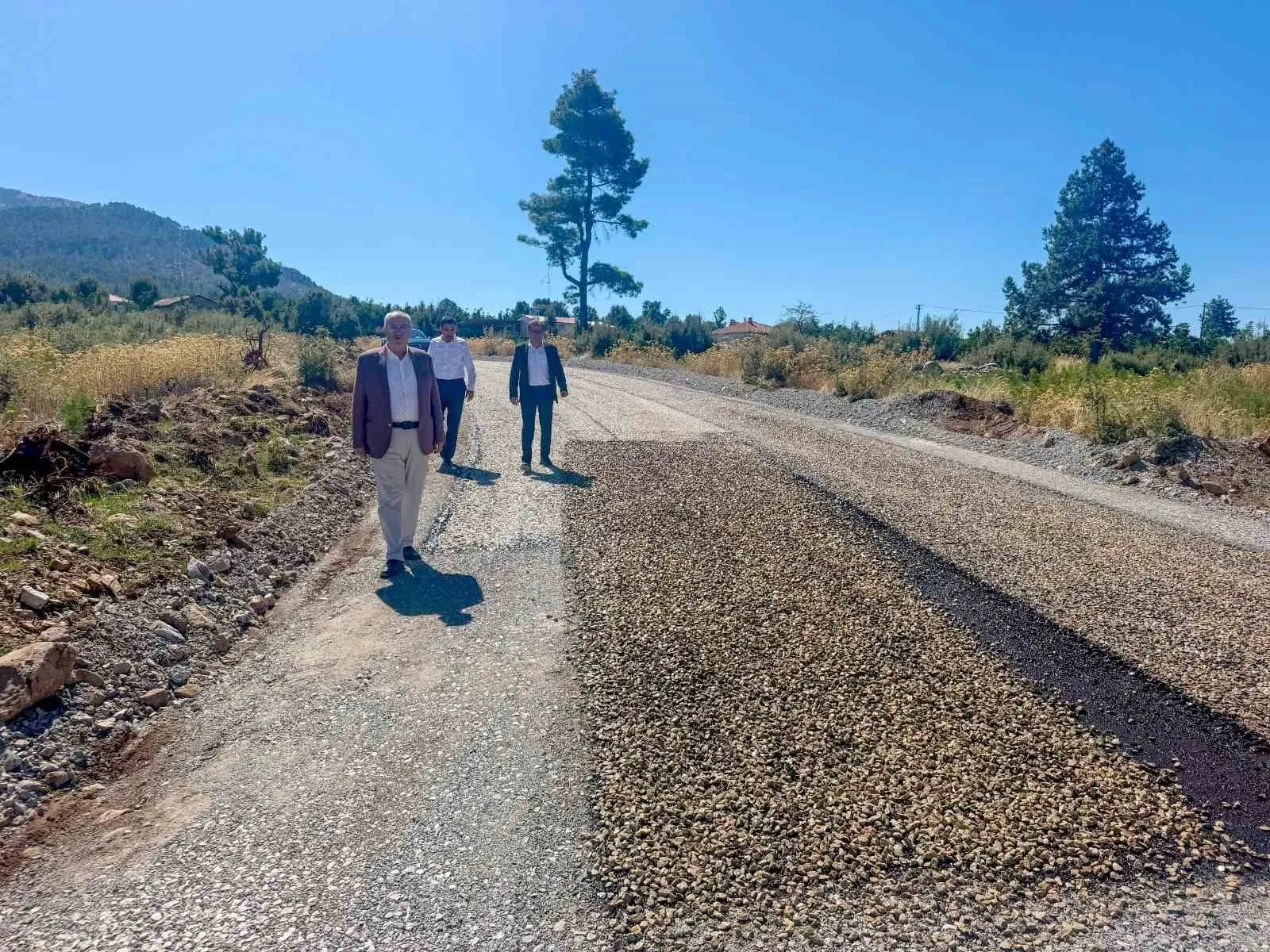 Çameli’de ulaşım seferberliği: Cevizli’de yollar yenilendi