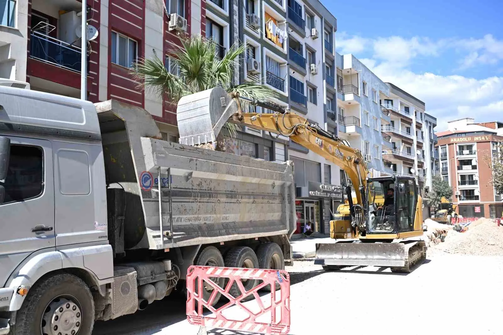 Muradiye’de altyapı seferberliğine bütçe dostu destek: Su faturalarında yarı yarıya indirim
